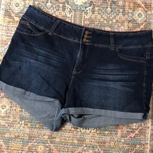 Plus size denim shorts.
